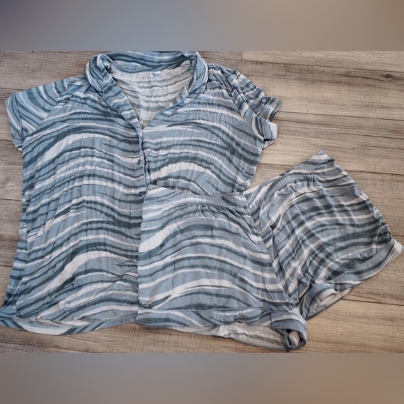 Nordstrom Women’s Blue Striped Pajama Set – Size L, Button-Up Top & Shorts - Picture 1 of 6